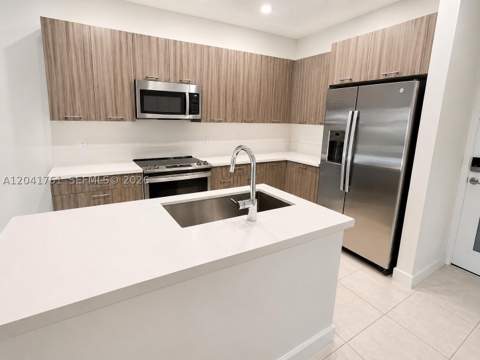 4636 NW 84th Ave 45, Doral FL - photo 10 of 32