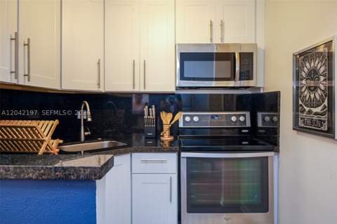 7904 West Dr 812, North Bay Village FL - photo 8 of 23