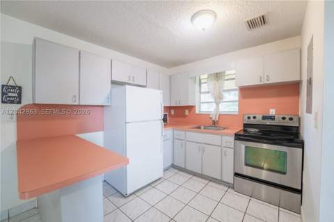 9265 SW 38th St, Miami FL - photo 13 of 18