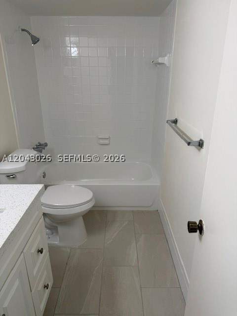 8405 NW 8th St 303, Miami FL - photo 12 of 16