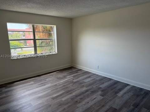 8405 NW 8th St 303, Miami FL - photo 6 of 16