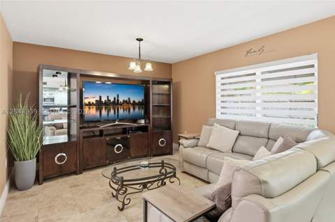 15652 SW 91st Ln, Miami FL - photo 17 of 43