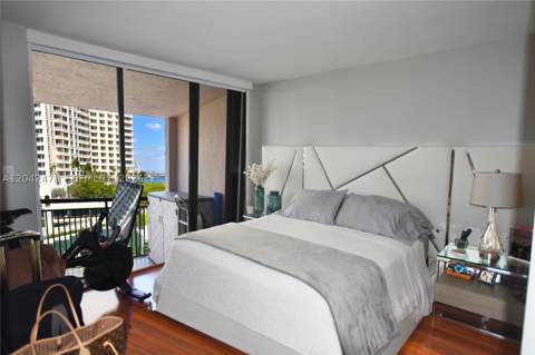 540 Brickell Key Dr 1513, Miami FL - photo 17 of 44