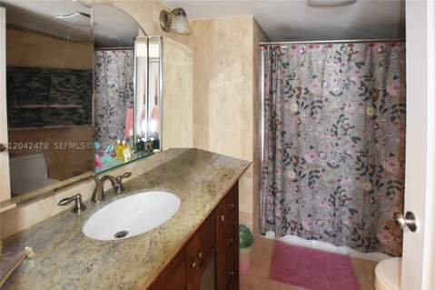 540 Brickell Key Dr 1513, Miami FL - photo 21 of 44