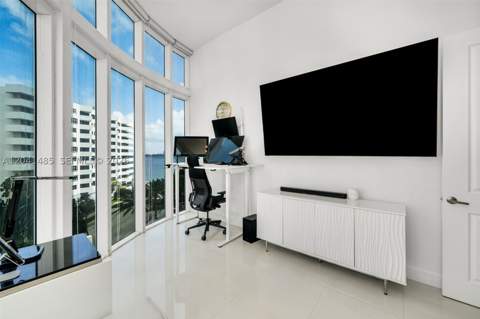 480 NE 30th St 501, Miami FL - photo 16 of 35