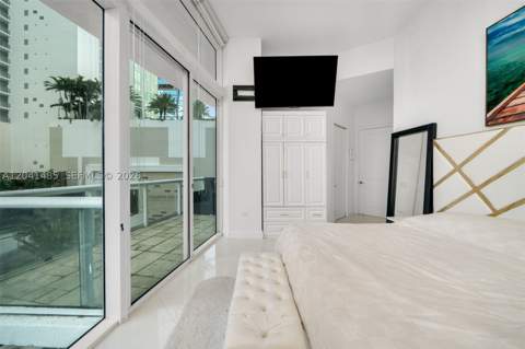 480 NE 30th St 501, Miami FL - photo 19 of 35