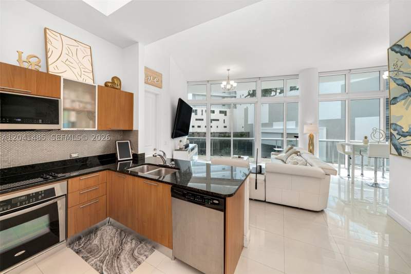 3 bedroom Condominium at 480 NE 30th St 501, Platinum Condo, Miami — photo 4