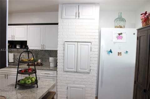 11512 NW 58th Ave, Hialeah FL - photo 22 of 63