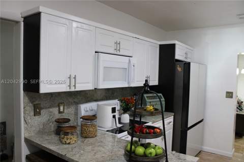 11512 NW 58th Ave, Hialeah FL - photo 24 of 63