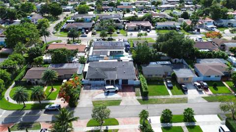 11512 NW 58th Ave, Hialeah FL - photo 6 of 63