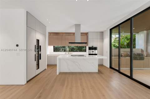 165 Hampton Ln, Key Biscayne FL - photo 12 of 50