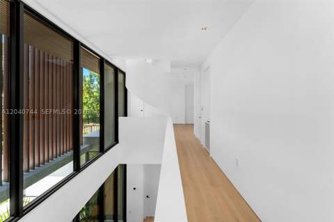 165 Hampton Ln, Key Biscayne FL - photo 23 of 50