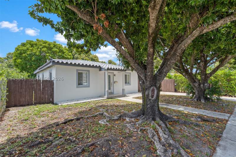 3 bedroom SingleFamilyResidence at 270 NW 51st Ave, Flagler Grove Estates Ext, Miami — photo 2