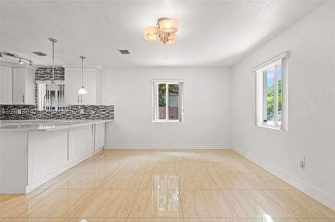270 NW 51st Ave, Miami FL - photo 7 of 52