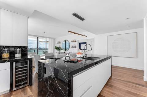 788 NE 23rd St 902, Miami FL - photo 14 of 34