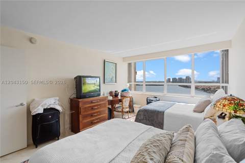 3 Grove Isle Dr C1610, Miami FL - photo 24 of 34