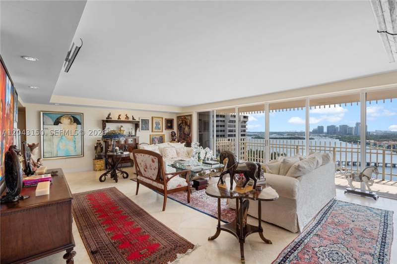 3 bedroom Condominium at 3 Grove Isle Dr C1610, Grove Isle Condo, Miami — photo 5