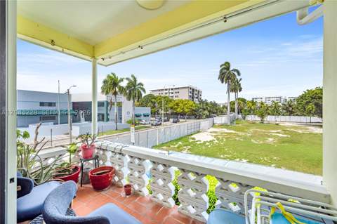 9281 W Bay Harbor Dr 15, Bay Harbor Islands FL - photo 18 of 27