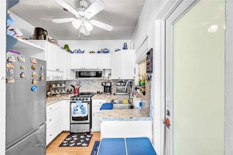 9281 W Bay Harbor Dr 15, Bay Harbor Islands FL - photo 19 of 27