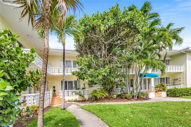 1 bedroom Condominium at 9281 W Bay Harbor Dr 15, Harbour Point Condo, Bay Harbor Islands — photo 4