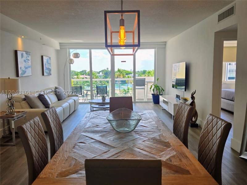 2 bedroom Condominium at 5601 Collins Ave 520, The Pavilion Condo, Miami Beach — photo 2