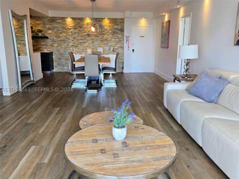 5601 Collins Ave 520, Miami Beach FL - photo 7 of 31