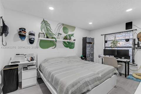525 NW 100th Ct 525, Miami FL - photo 10 of 38