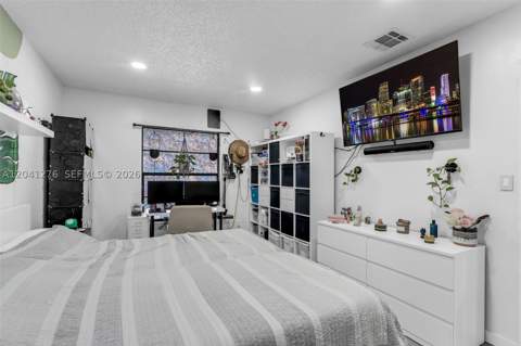 525 NW 100th Ct 525, Miami FL - photo 11 of 38