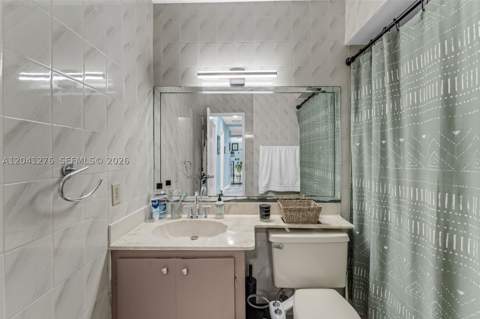 525 NW 100th Ct 525, Miami FL - photo 19 of 38