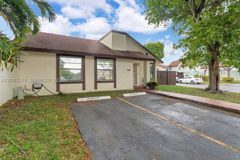 3 bedroom Condominium at 525 NW 100th Ct 525, Spring Lakes Village Phas, Miami — photo 3