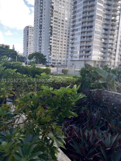 18021 Biscayne Blvd 1101, Aventura FL - photo 12 of 16