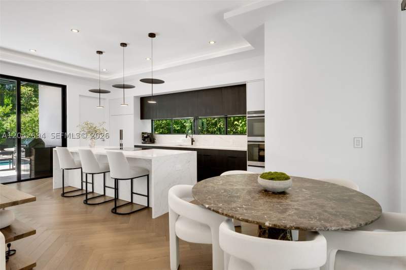 3 bedroom SingleFamilyResidence at 661 NE 120th St, GRIFFING BISCAYNE PARK ES, Biscayne Park — photo 3