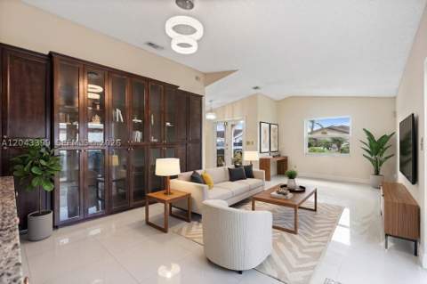 910 SW 140th Ave, Miami FL - photo 13 of 77
