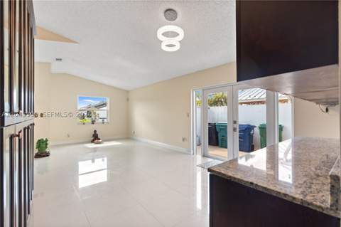 910 SW 140th Ave, Miami FL - photo 17 of 77