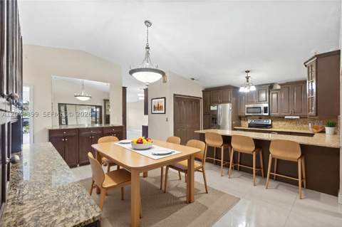 910 SW 140th Ave, Miami FL - photo 21 of 77