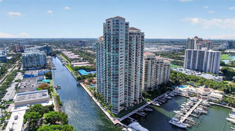 3 bedroom Condominium at 3330 NE 190th St 718, Aventura Marina Condo Num, Aventura — photo 2