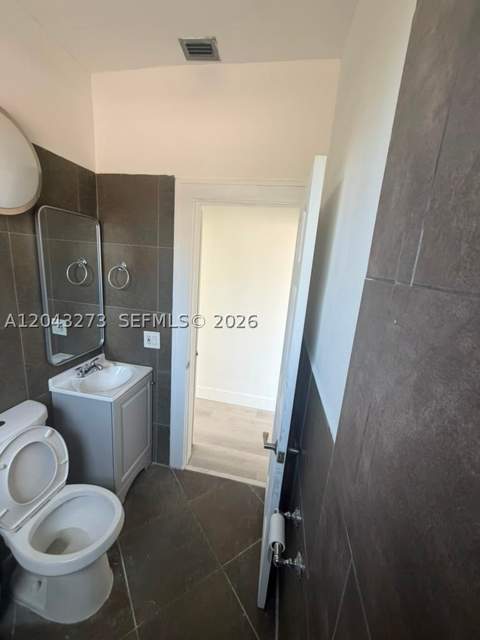 1618 Michigan Ave 38, Miami Beach FL - photo 19 of 20