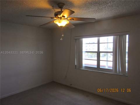 1230 NE 139th St 309, North Miami FL - photo 10 of 12