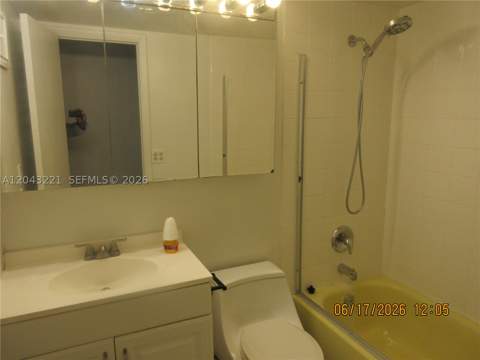 1230 NE 139th St 309, North Miami FL - photo 6 of 12