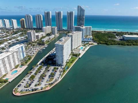 500 Bayview Dr 232, Sunny Isles Beach FL - photo 10 of 27