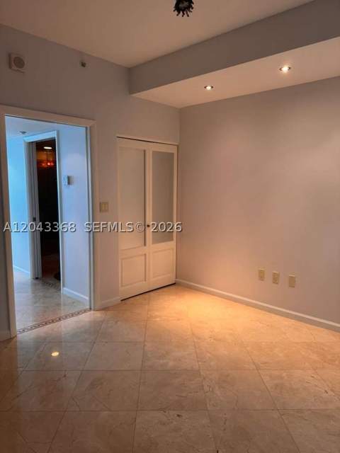 5025 Collins Ave 1602, Miami Beach FL - photo 7 of 37