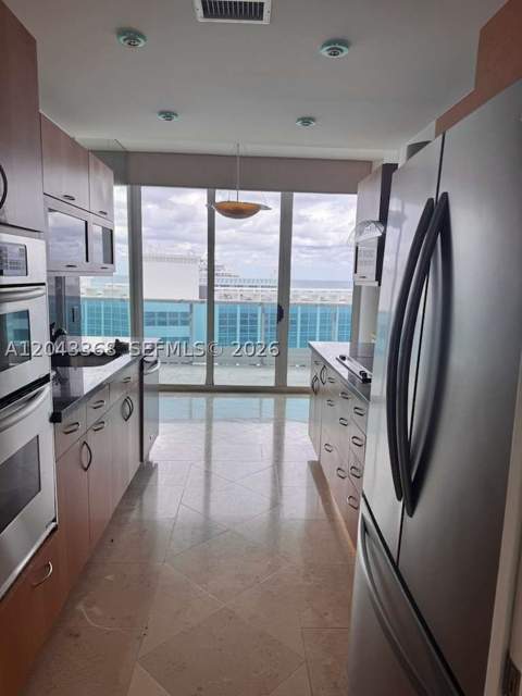 5025 Collins Ave 1602, Miami Beach FL - photo 8 of 37