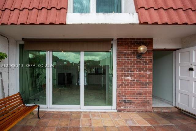 3 bedroom Townhouse at 13949 SW 84th St 801, Lake Laura Condo No 2, Miami — photo 2