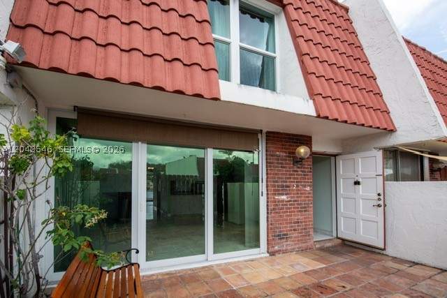 3 bedroom Townhouse at 13949 SW 84th St 801, Lake Laura Condo No 2, Miami — photo 3