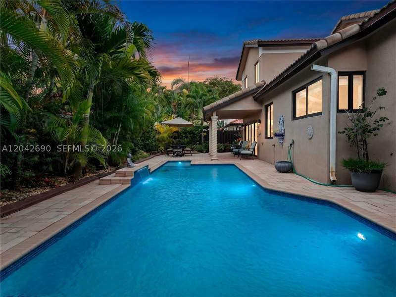 4 bedroom SingleFamilyResidence at 15480 SW 148th St, Oak Creek, Miami — photo 5