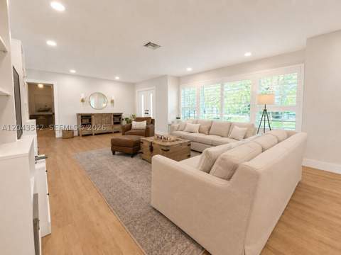 8481 SW 144th St, Palmetto Bay FL - photo 9 of 47