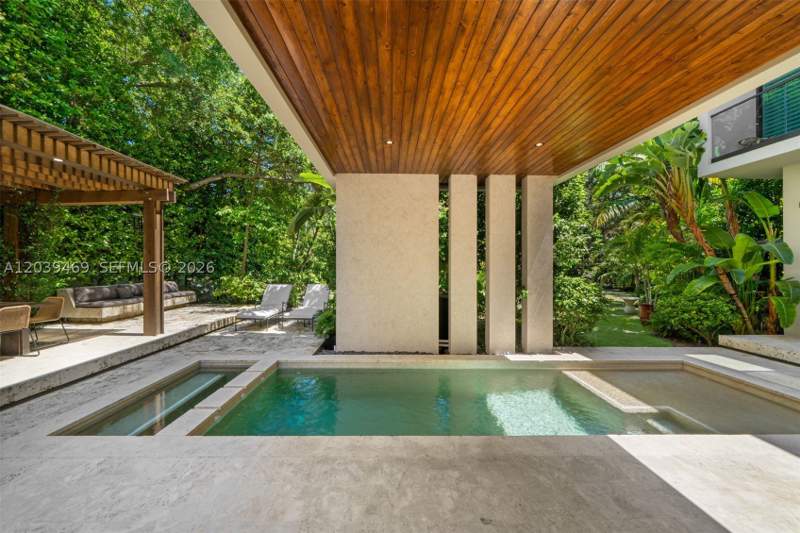 5 bedroom SingleFamilyResidence at 7851 SW 48th Pl, Granada Park A, Miami — photo 2