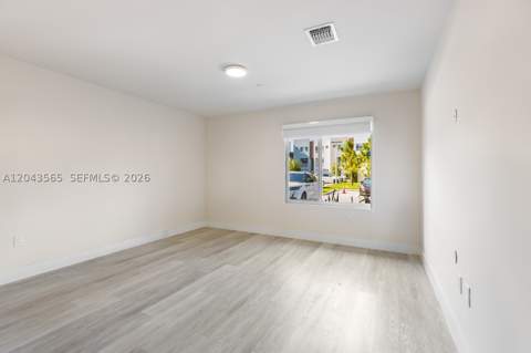 2505 NE 193rd St 4108, Miami FL - photo 9 of 17