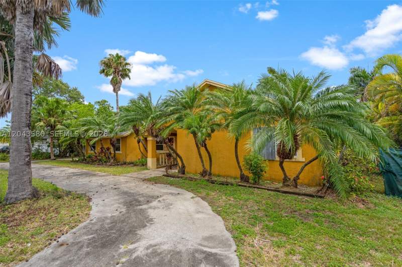 4 bedroom SingleFamilyResidence at 15979 SW 288th St, The Cedars Estates, Homestead — photo 4