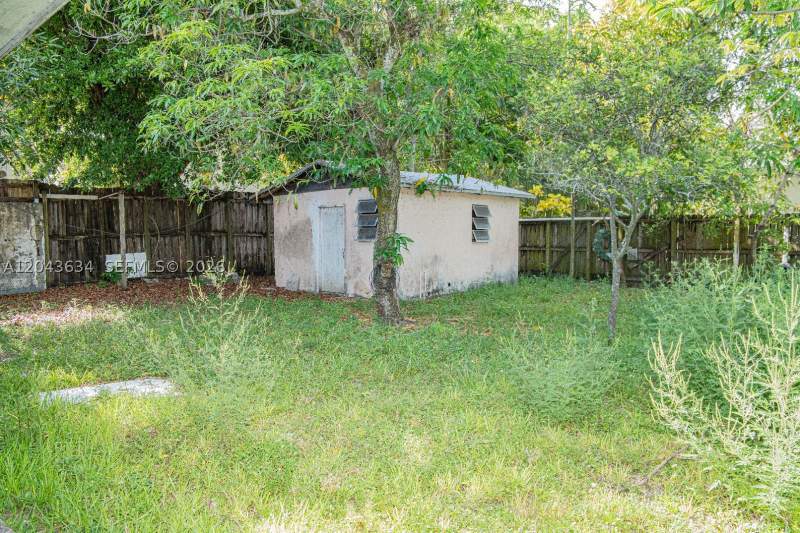 2 bedroom SingleFamilyResidence at 90 NE 48th St, Shadowlawn, Miami — photo 4